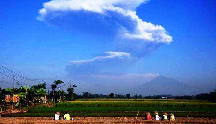 Ini Penyebab Letusan Freatik di Gunung Merapi