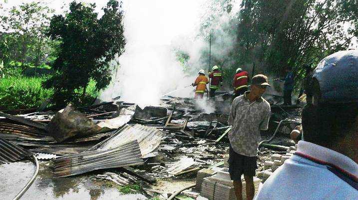 Gara-gara Kompor LPG Bocor, Seorang Wanita Purworejo, Padangan Ini, Rumahnya Terbakar dan Suaminya Alami Luka Bakar.