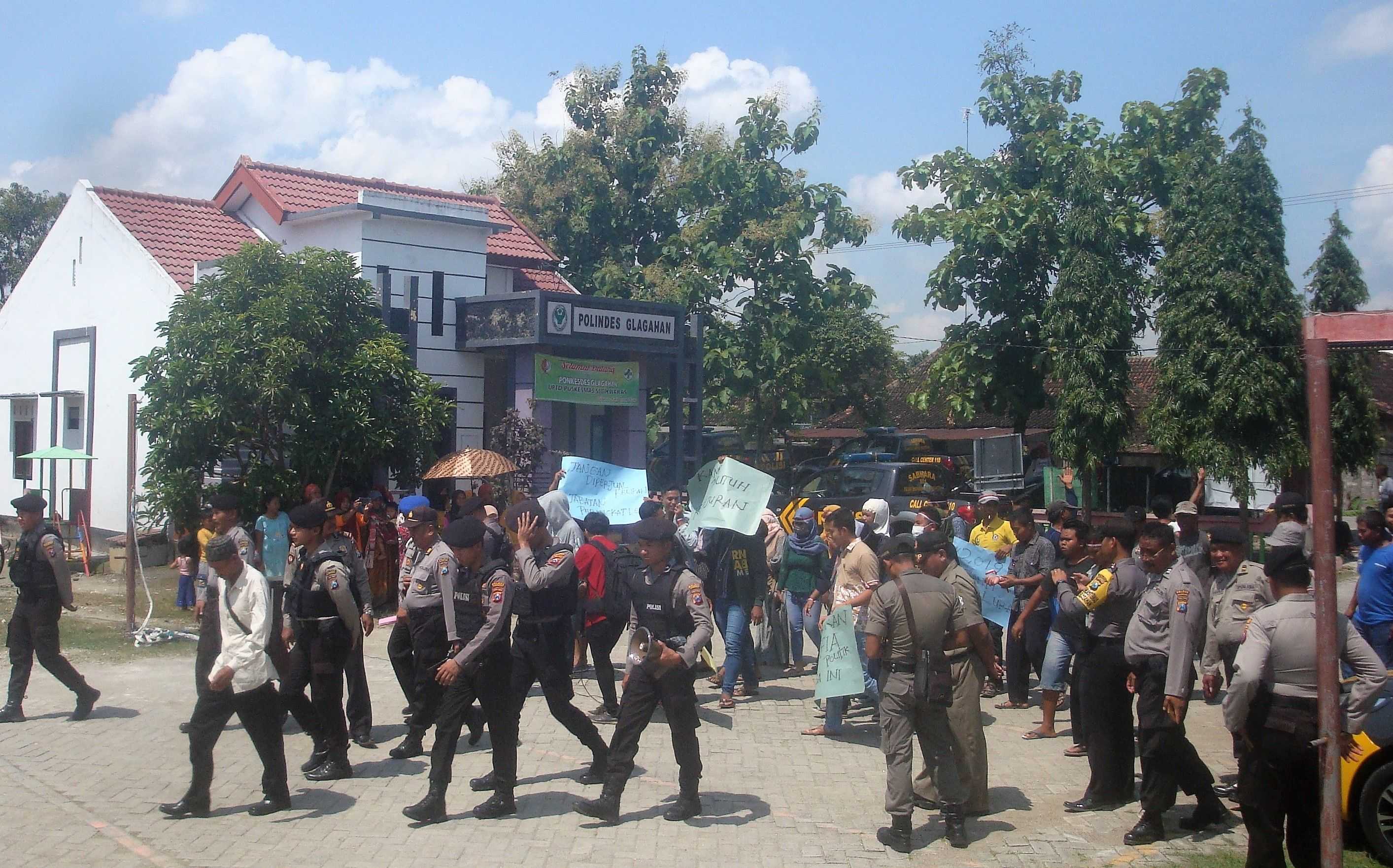 Demo Ujian Perangkat desa Glagahan, Sugihwaras. Minta Dilakukan Ujian Ulang