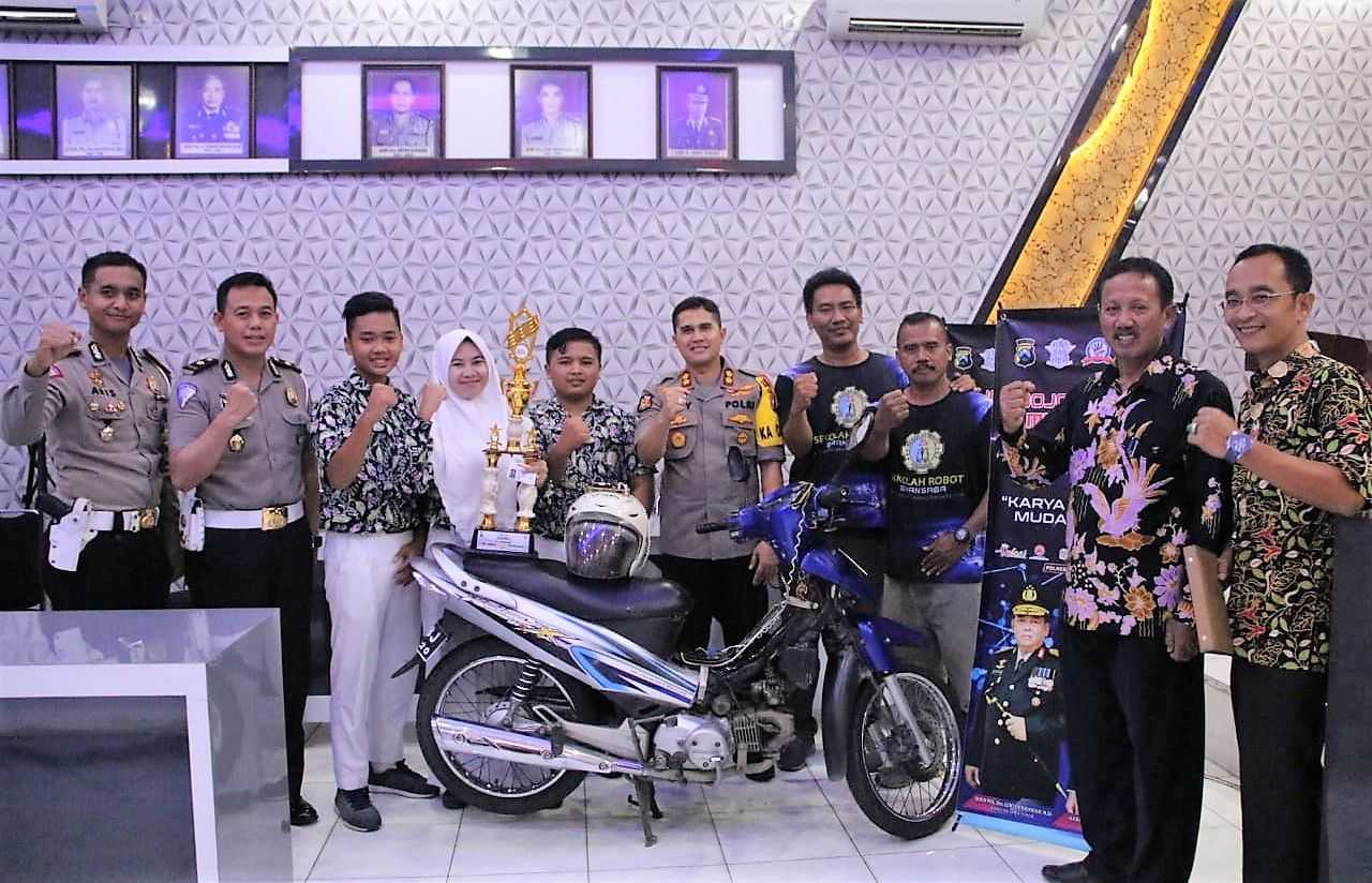 SMAN 1 Baureno, Raih Juara I Lomba Millenial Traffic Technology Sat Lantas Polres Bojonegoro