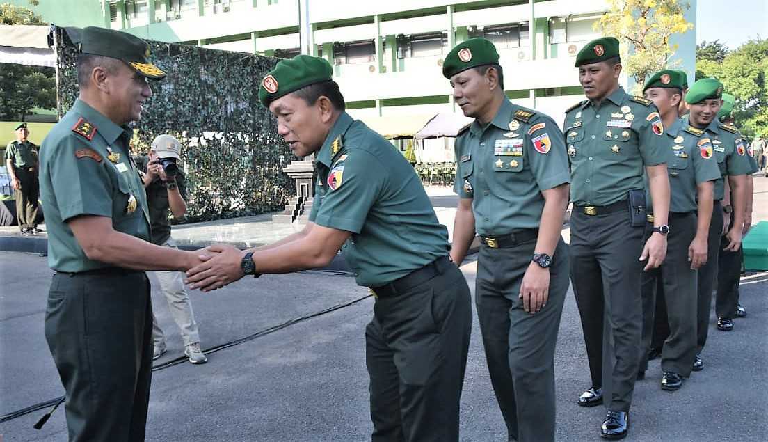 Hari Pertama Kerja, Pangdam V/Brawijaya Gelar Halal Bihalal dengan Prajurit