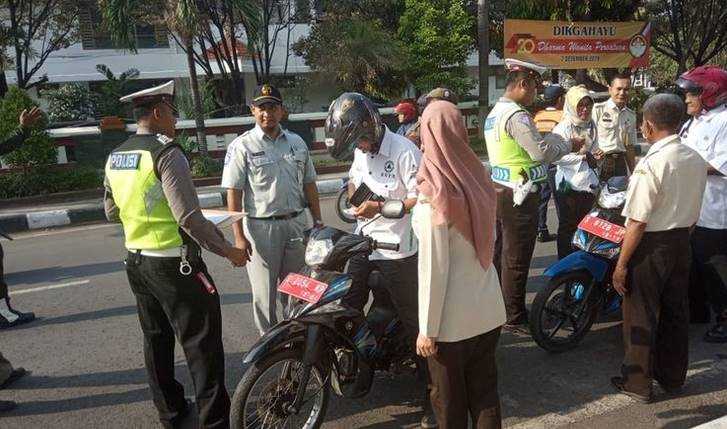 Wow 38 Kendaraan Dinas Plat Merah Lamongan Gak Bayar Pajak