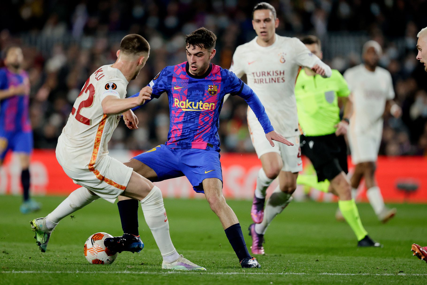 UEFA Europa League Barcelona vs Galatasaray Live 03.00 WIB Hari Ini