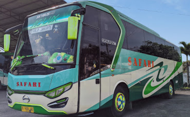 Bus Safari Jaya Mandiri