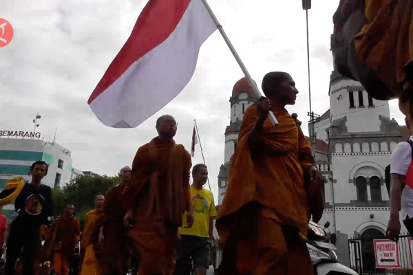 32 Biksu Thudong Dikawal sampai Perbatasan Kota Semarang , Kabar Terkini