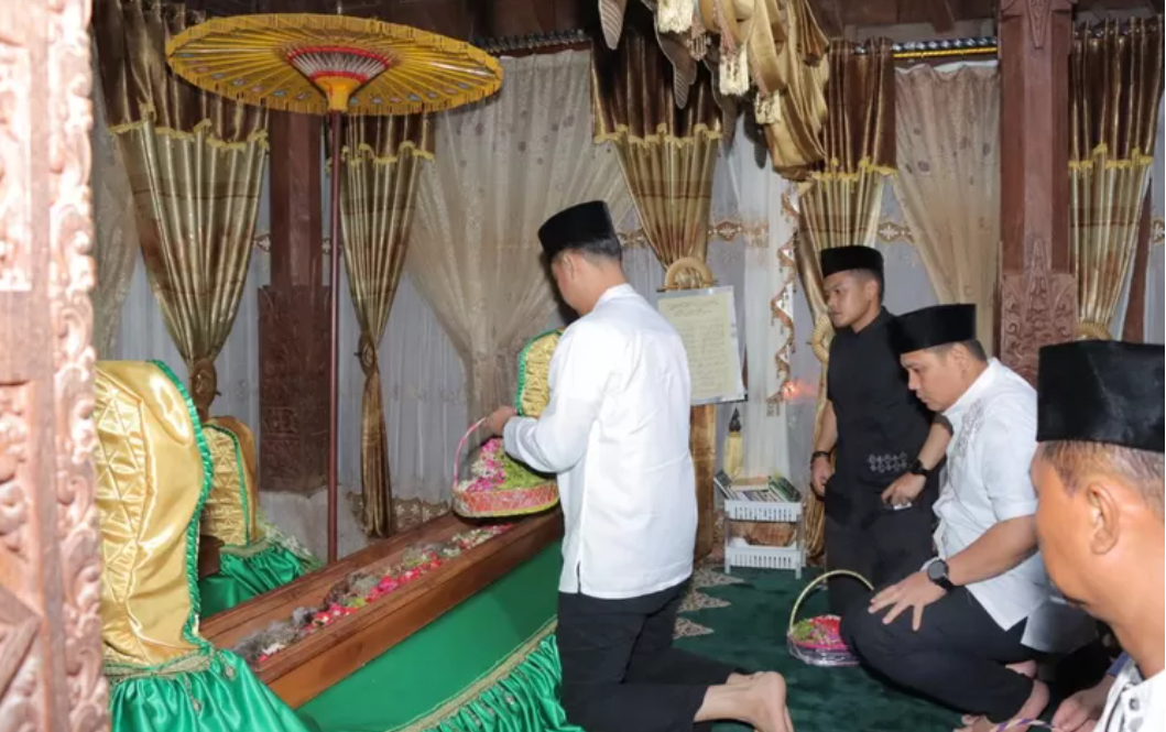 Kapolres Lamongan Ziarah ke Makam Sunan Drajat