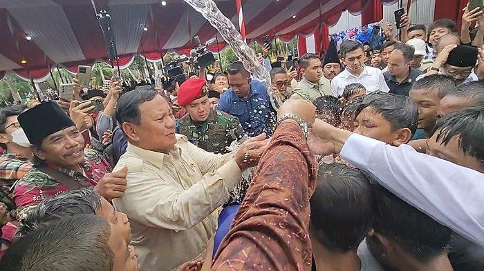 Tanda-Tanda Prabowo Tak Akan Ikuti Langkah Mahfud Md Mundur Dari Kabinet Jokowi