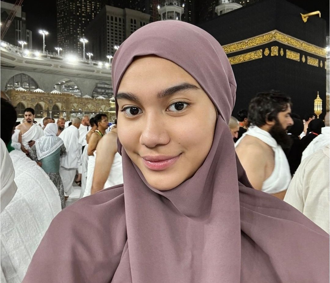 Azizah Salsha Pamer Hasil Photoshoot Glamor, Netizen Justru Banjiri Komentar Pedas dan Sindiran Tajam