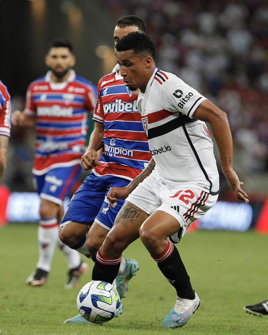 Duel Strategi Argentina di Castelão: Palermo vs. Crespo, Fortaleza dan São Paulo Konfirmasi Susunan Pemain
