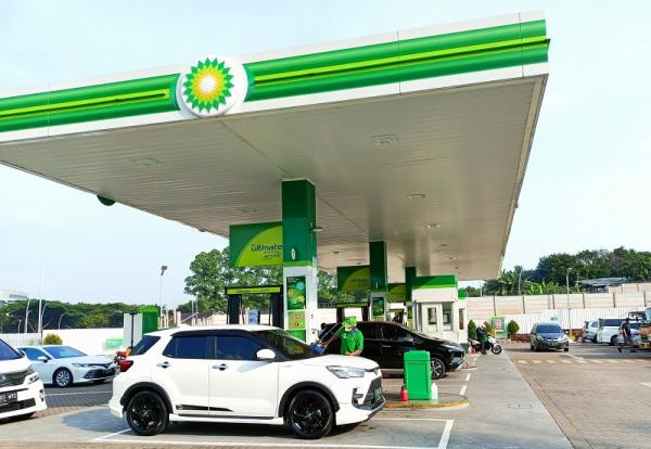 Kelangkaan BBM di SPBU Swasta Terjadi Akibat Kebijakan Bahlil: Wajib Beli dari Pertamina, Tapi Stok RON 95 Hilang
