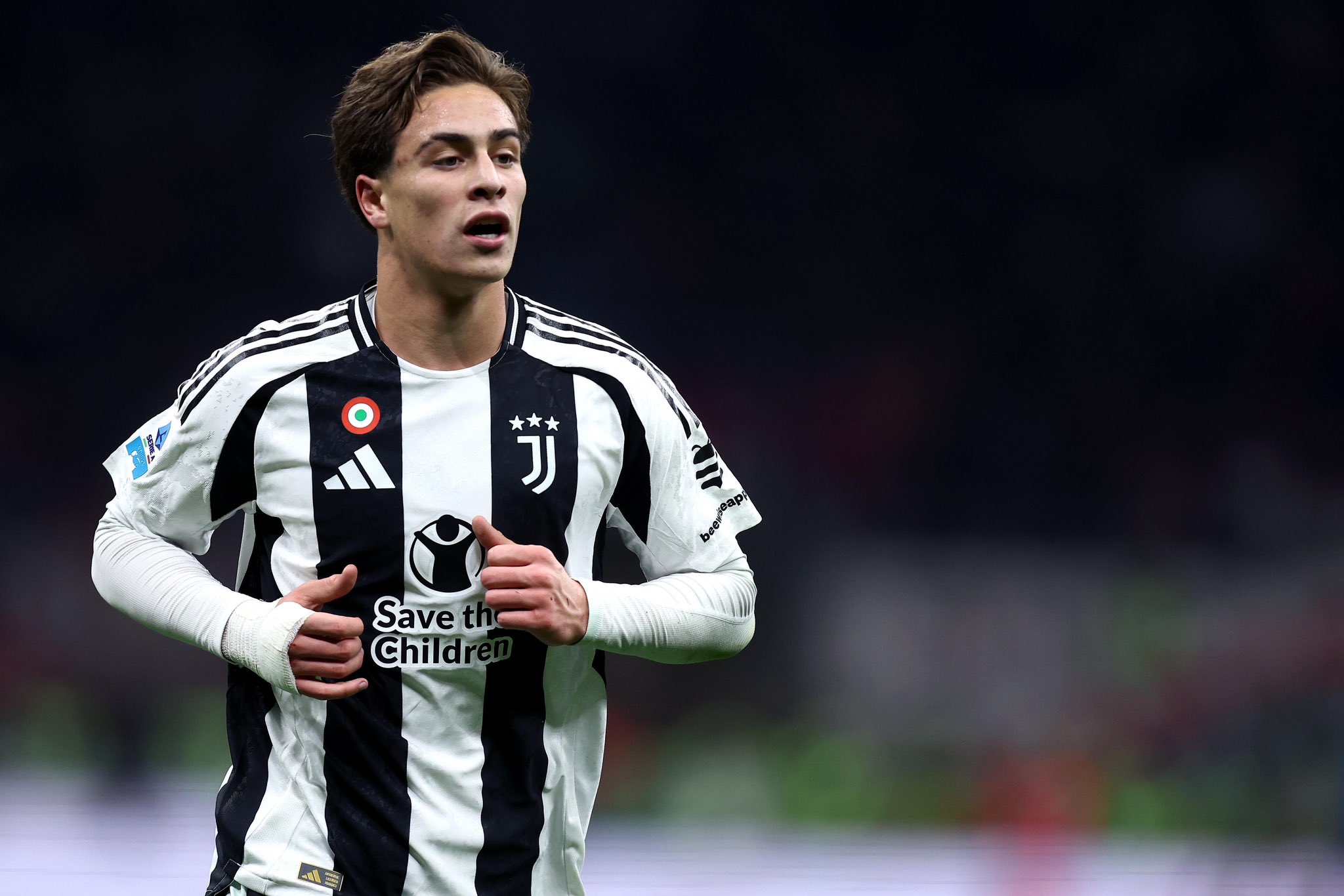 Manchester United Gigit Jari, Kenan Yildiz Tegaskan Komitmennya untuk Bertahan di Juventus