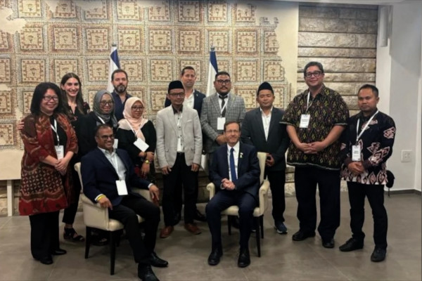 Prabowo Subianto Bantah Kabar Kunjungan ke Israel, Kemlu RI Tegaskan Kembali ke Tanah Air Usai KTT Mesir