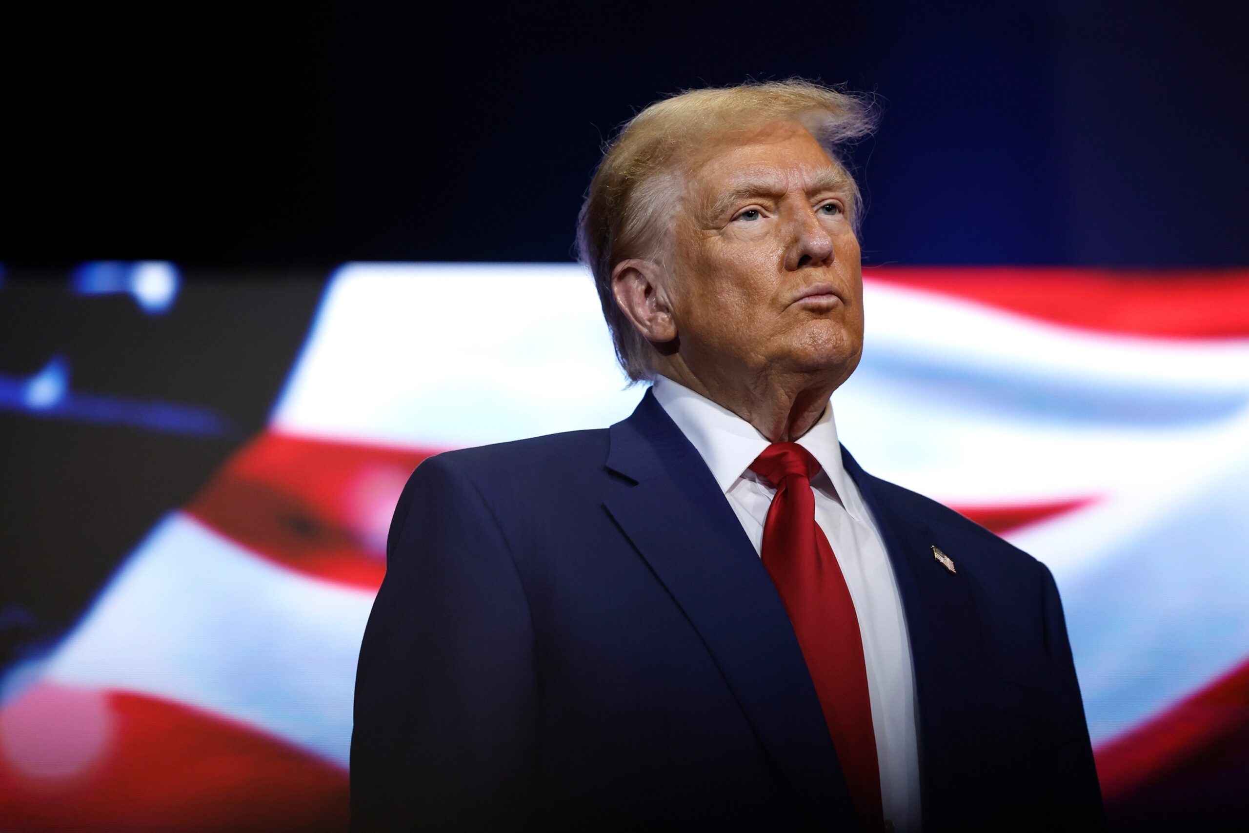 Trump Hosts White House Roundtable on Antifa Violence with Independent Journalists and Cabinet Members