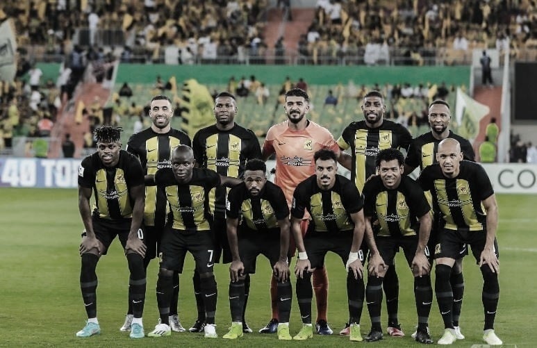 Jeddah Derby Memanas: Al Ittihad vs Al Ahli, Duel Krusial Penentu Nasib Musim dengan Prediksi Susunan Pemain dan Info Siaran Langsung