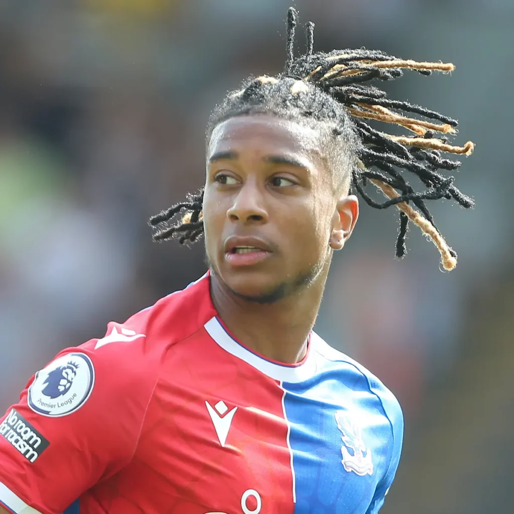 Michael Olise Menggila: 2 Gol dan 3 Assist dalam Pesta Gol Bayern Munich atas Freiburg!