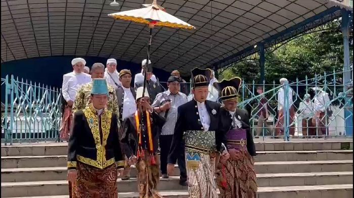 Perebutan Takhta Keraton Surakarta: Tedjowulan vs Putra Mahkota, Gengsi dan Sejarah Beradu Pasca Mangkatnya SISKS Pakubuwono XIII