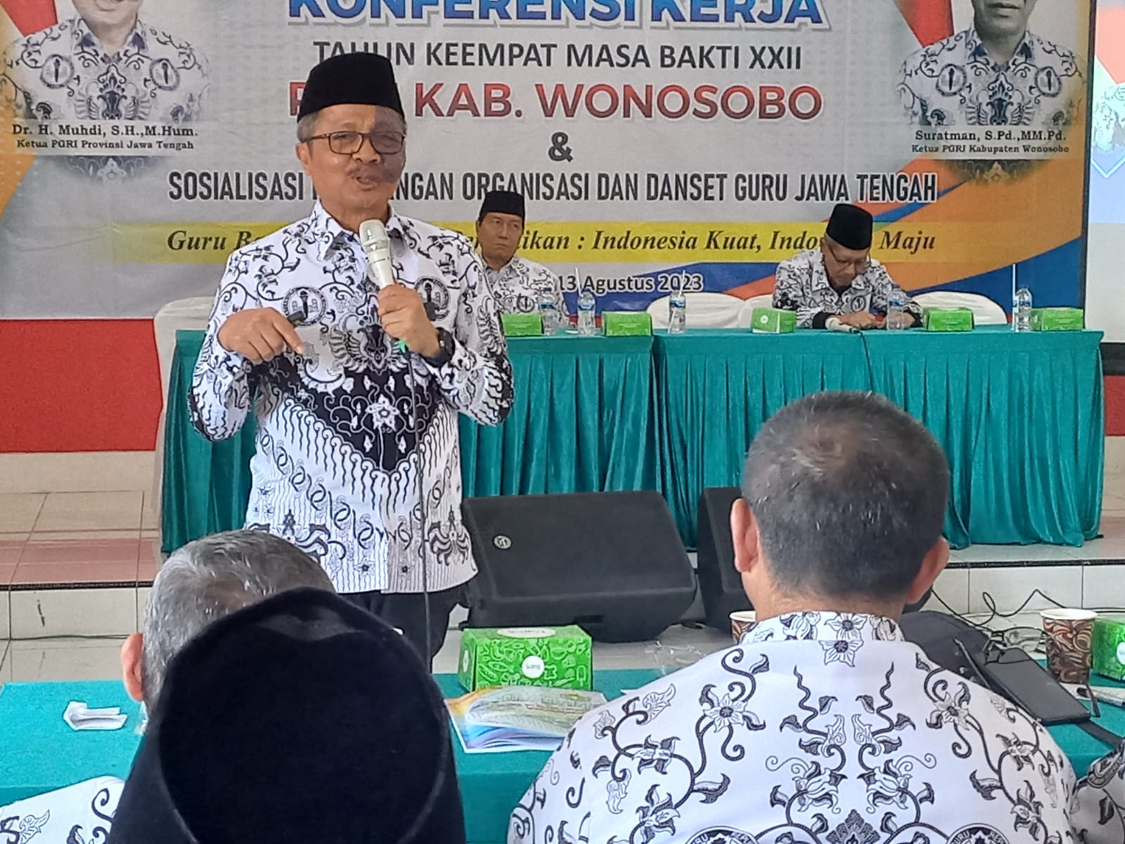 Urunan Rp20 Ribu Berujung Pemecatan Tragis: Dua Guru di Luwu Utara Di-PTDH, PGRI Minta Presiden Prabowo Turun Tangan