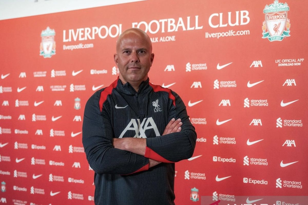 Arne Slot Akui Keterbatasan, Perubahan Taktik Signifikan Sulit Diterapkan di Tengah Krisis Liverpool