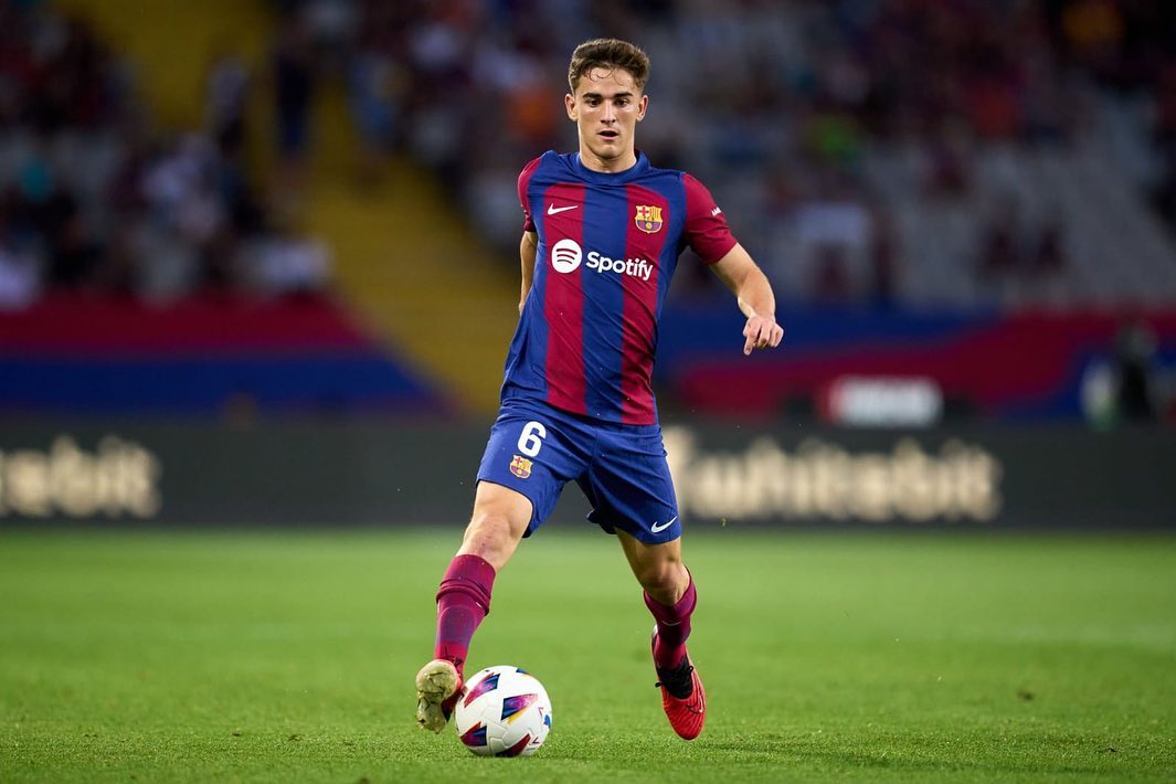 Barcelona Lihat Bernal sebagai Kapten Masa Depan, Sementara Martin Makin Kuat di Posisi Baru