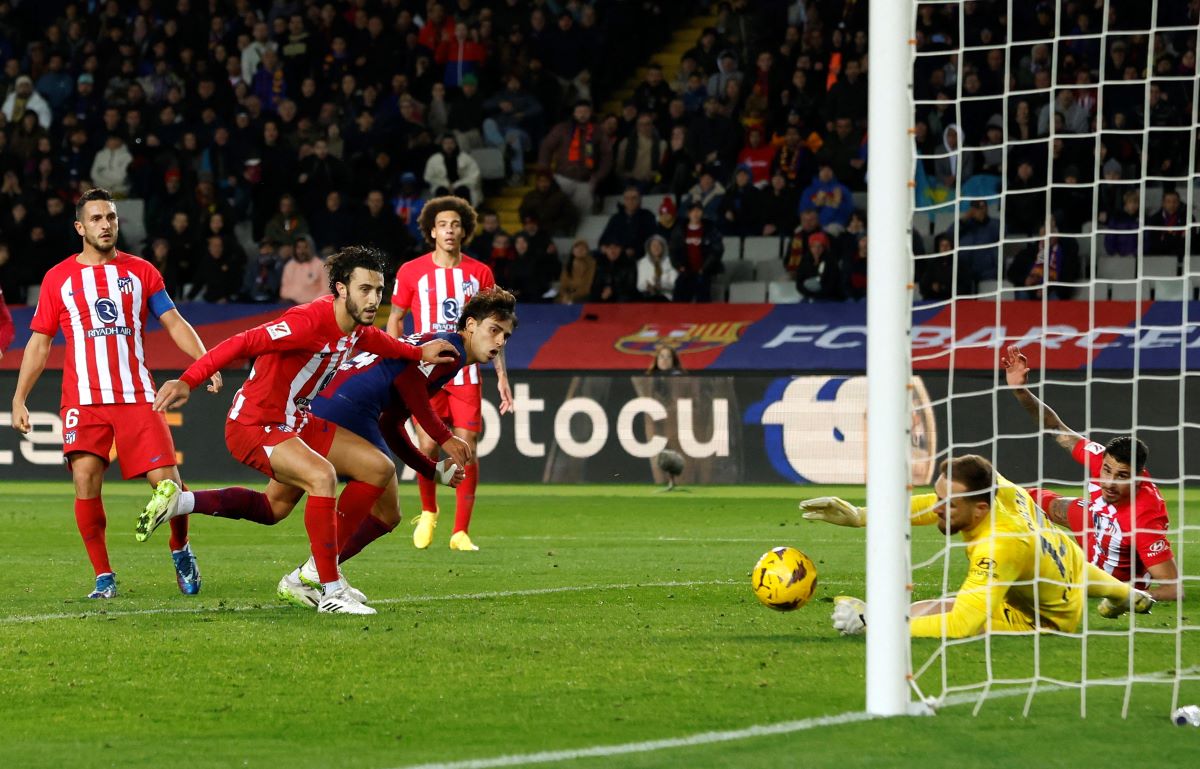 Bentrok El Clasico Modern: Barcelona vs. Atletico Madrid 3 Desember 2025, Perebutan Puncak Klasemen La Liga Makin Sengit