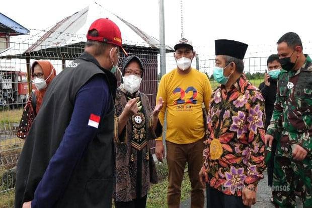 DPR RI Turun Tangan: 15 Ton Bantuan Kebutuhan Pokok dan Perlengkapan Darurat Disalurkan untuk Korban Banjir di Tiga Provinsi