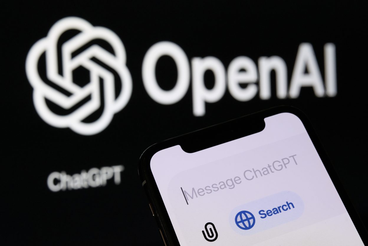Gugatan Hukum Baru Tuntut OpenAI: Peran ChatGPT dalam Kasus Bunuh Diri dan Tanggung Jawab Etis AI