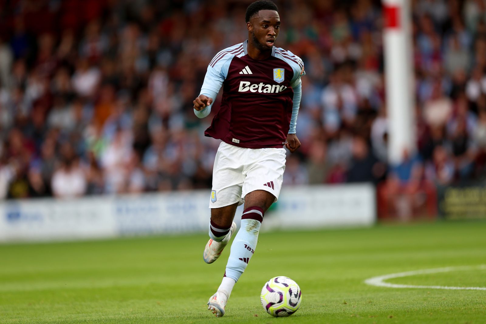 Siapa Sih Lamare Bogarde? Calon Pengganti Ideal Jika Baleba Tinggalkan Brighton