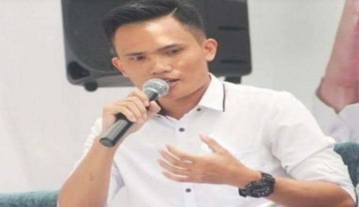 Zulkifli Hasan Panen Kritik Pasca Aksi Manggul Beras di Lokasi Banjir: Jhon Sitorus Tegaskan Jangan Jadikan Musibah sebagai Konten Pencitraan