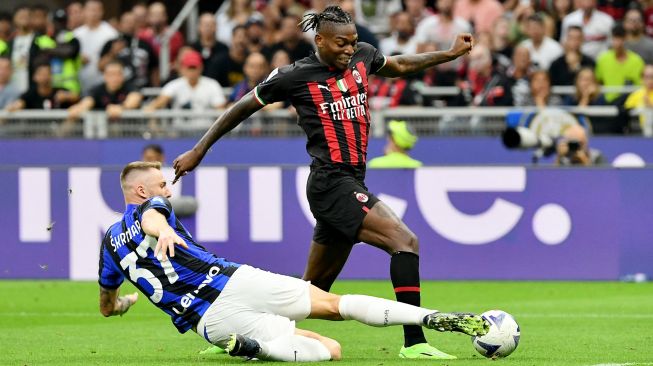 AC Milan Gagal Susul Nerazzurri di Puncak Klasemen Liga Italia, Gol Telat Nkunku Selamatkan Rossoneri – Gilabola.com