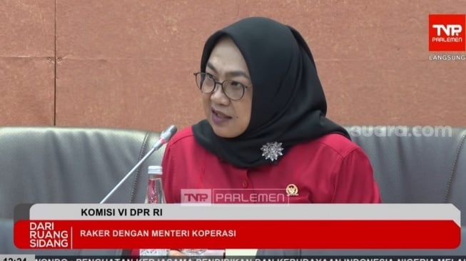 DPR Dorong Keadilan Konsumen: Panggil Operator Terkait Isu Kuota Internet Hangus yang Merugikan Miliaran Rupiah