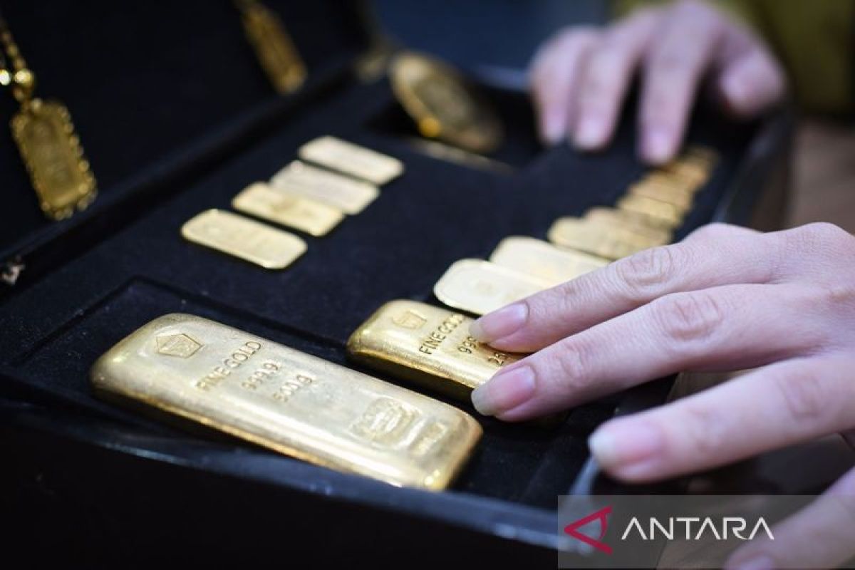 Emas Mencapai Rekor Tertinggi di Tengah Ketegangan Geopolitik dan Kekhawatiran Utang Global