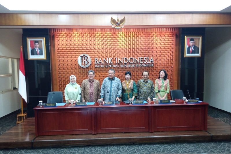 Gubernur BI Akui Persepsi Pasar Pengaruhi Rupiah Akibat Pencalonan Thomas Djiwandono, Analis Mata Uang Sebut Narasi Mengada-ada