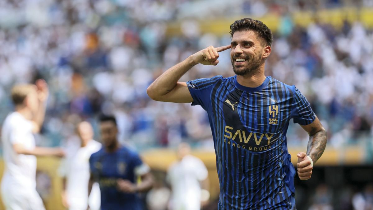 Perkembangan Terbaru: Al-Hilal Hadapi Kompleksitas dalam Negosiasi Kontrak Rúben Neves, Masa Depan Sang Gelandang Masih Abu-abu