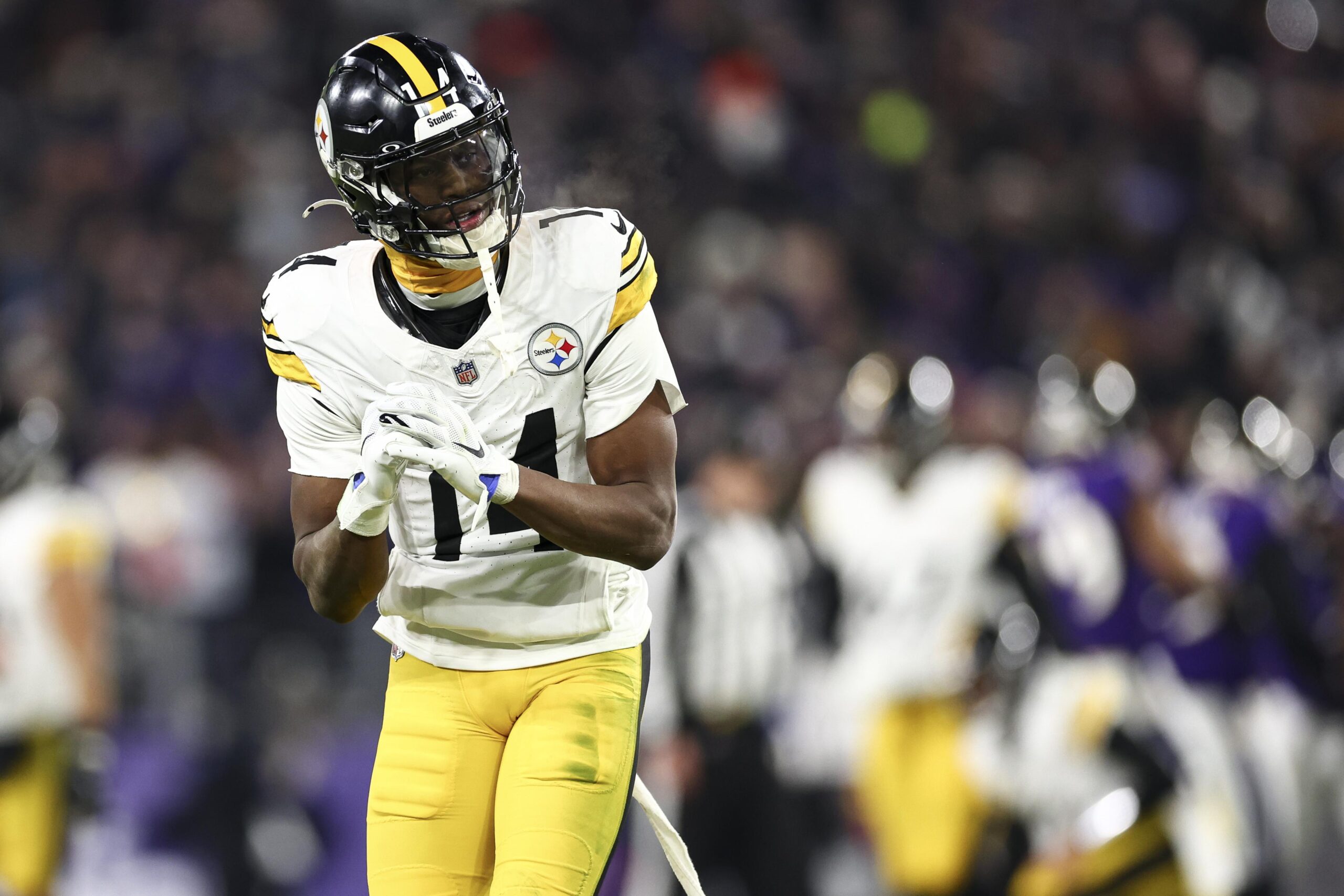 Steelers Set to Face Texans in High-Stakes Wild Card Showdown at Acrisure Stadium