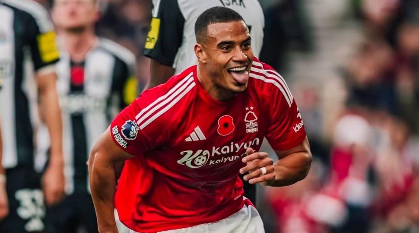 Bukan Bek Biasa, Murillo Masuk Radar Chelsea untuk Proyek Besar Rosenior