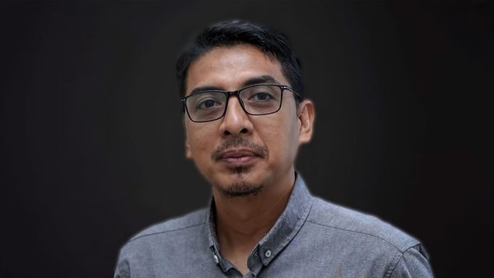 Natalius Pigai Balas Zainal Arifin Mochtar: "Anda Hanya Guru yang Dibesar-besarkan, Pemahaman HAM Saya Lahir dari Trauma Konflik"