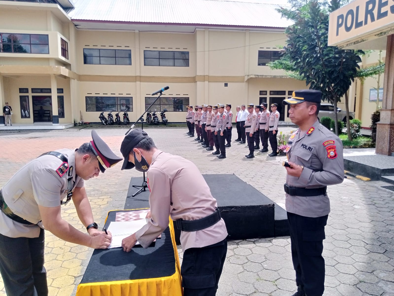 Potongan Surat Kapolda Sulsel Lepas Kasat Narkoba Polres Toraja Utara Jadi Sorotan: Kabid Propam Jelaskan Penegasan dan Perkembangan Kasus