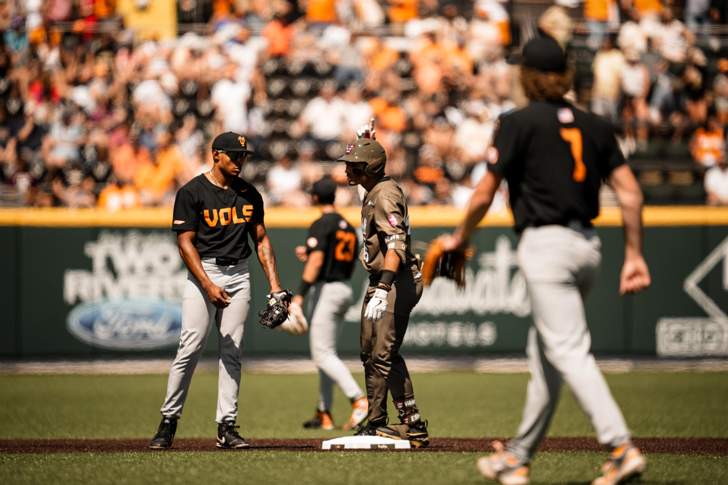 Rivalry Showdown: No. 19 Vanderbilt Hosts Tennessee in Crucial SEC Clash