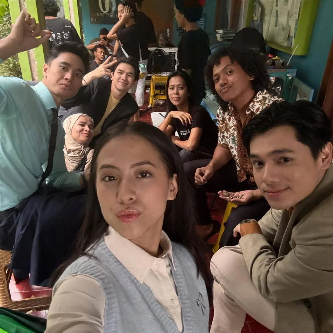 7 Potret Mengejutkan Zara di Balik Layar Episode Terakhir ‘Beri Cinta Waktu’—Eksklusif!