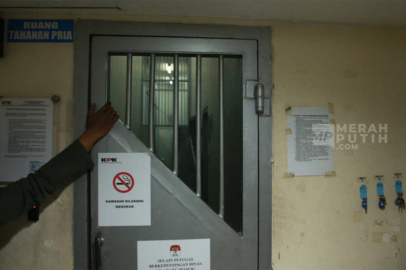 Banser Geruduk Gedung Merah Putih, KPK Klarifikasi Status Tahanan Rumah Yaqut: Apa yang Sebenarnya Terjadi?