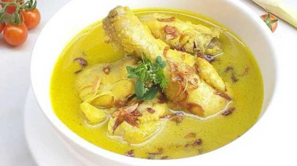 Bolehkah Minum Es Setelah Makan Opor Saat Lebaran? Ini Jawaban Medis dan Praktisnya