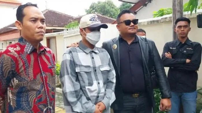 Denada Akhirnya Bertemu Ressa Rizky Rossano Setelah 24 Tahun: Momen Haru Tanpa Pengacara!