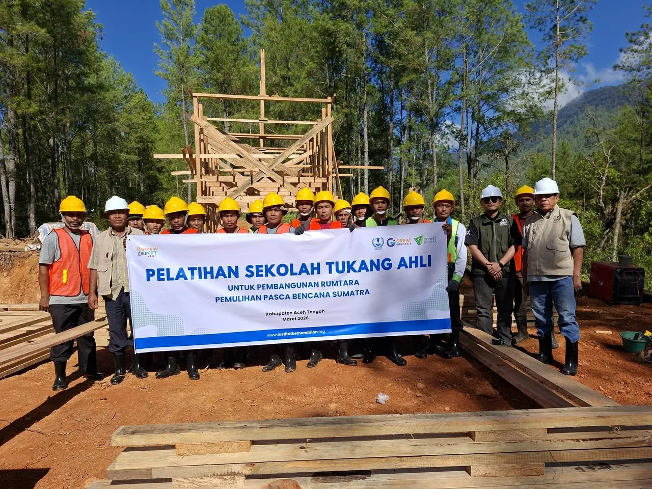 Dompet Dhuafa Perkuat Pemberdayaan Pascabencana di Aceh Tengah Melalui Pelatihan Sekolah Tukang Ahli dan Pembangunan Rumah Hunian Sementara