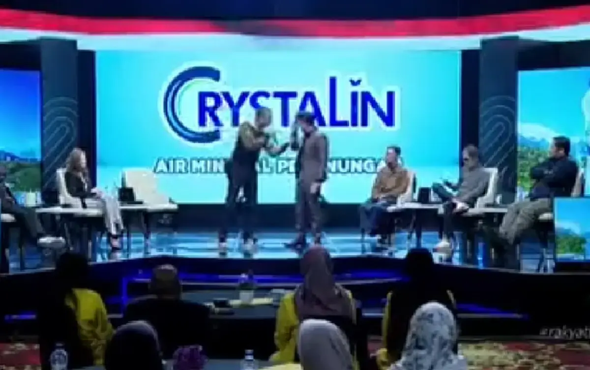 Ferdinand Hutahaean Geram Melihat Tingkah Abu Janda Saat Debat dengan Prof. Ikrar dan Feri Amsari: Ini Perilaku Buruk dan Barbar
