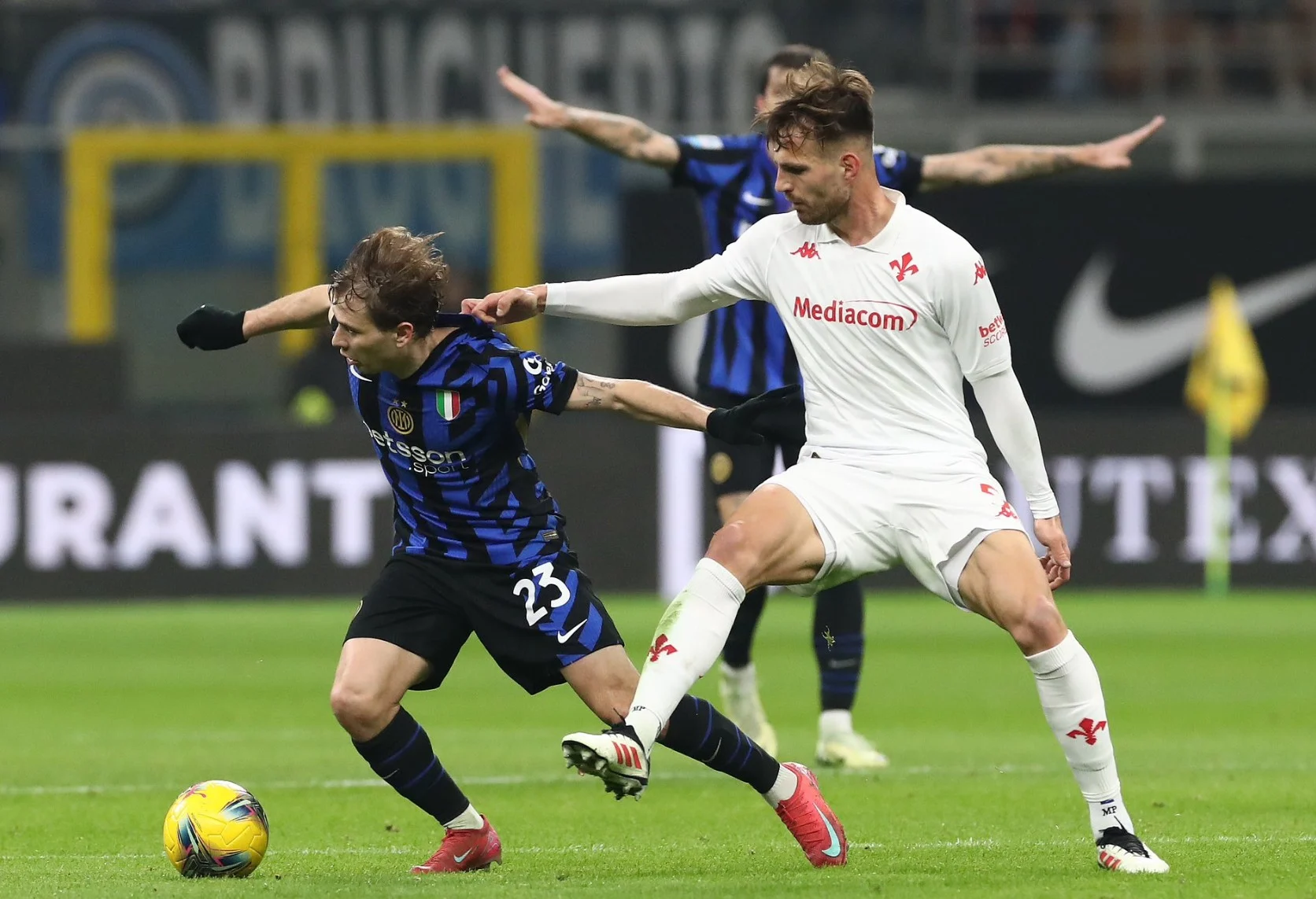 Inter Milan Mengincar Scudetto, Fiorentina Berjuang Keluar Degradasi dalam Duel Sengit di Stadio Artemio Franchi