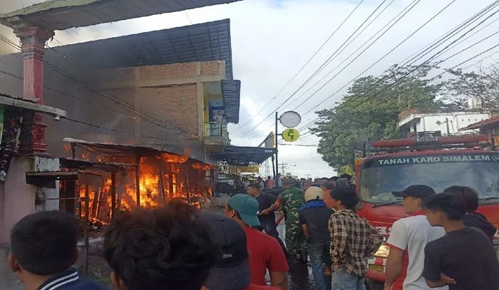 Kebakaran Hebat di Restoran Oseng Endok Depok: Dugaan Gas Bocor Menghancurkan Usaha Kuliner Populer
