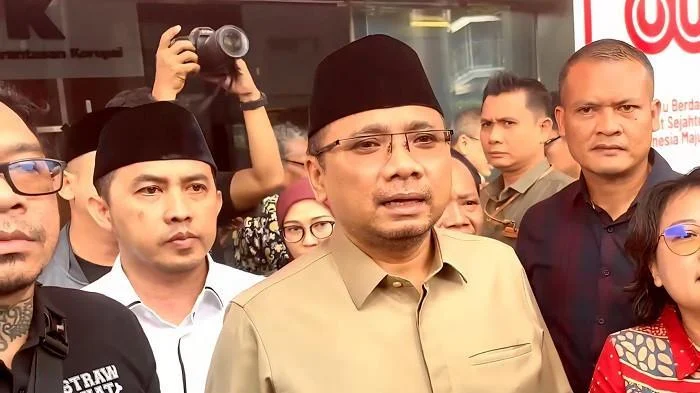 Ketidakadilan Terbuka: Noel Tak Bisa Rawat Inap, Gus Yaqut Dijadikan Tahanan Rumah