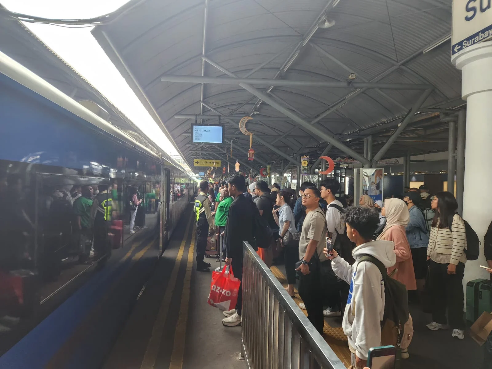 Mendekatnya Lebaran 2026: 47.225 Penumpang Padati Stasiun Daop 8 Surabaya, Persiapan Mudik Masuk Jalur Puncak