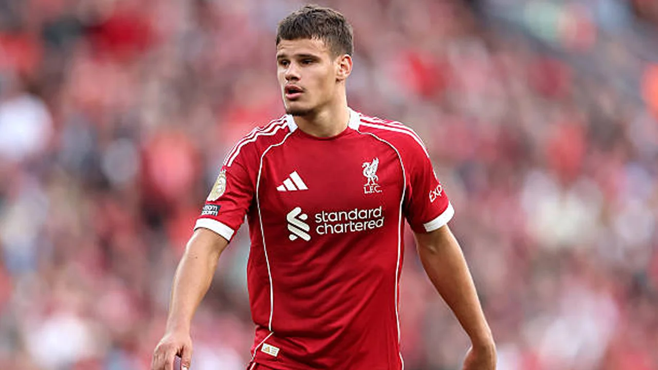 Milos Kerkez Bersinar di Liverpool: Penampilan Gemilang, Nilai Tinggi, dan Tantangan Transfer