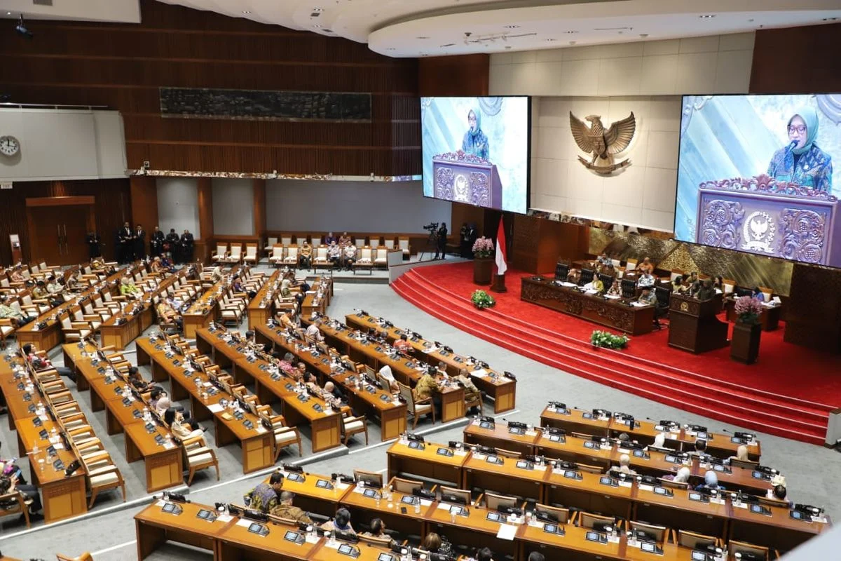 MK Batalakan Aturan Pensiun Seumur Hidup Anggota DPR: Empat Fakta Penting yang Harus Anda Tahu